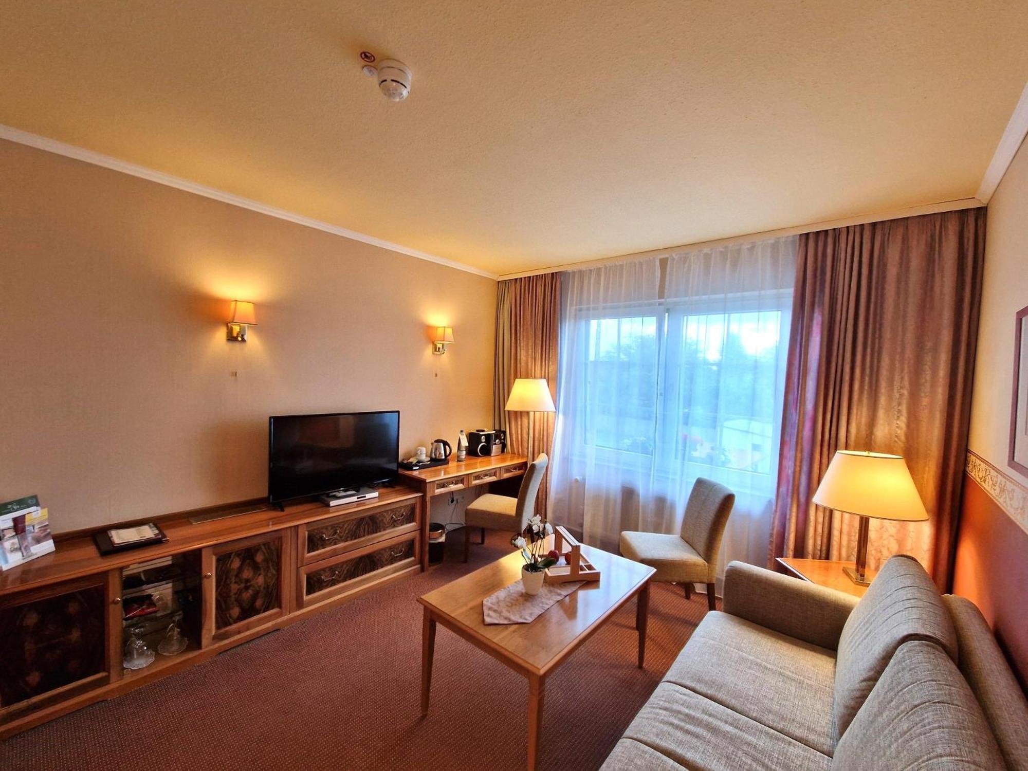 Hotel Zum Stein Wellness & Genuss 4*