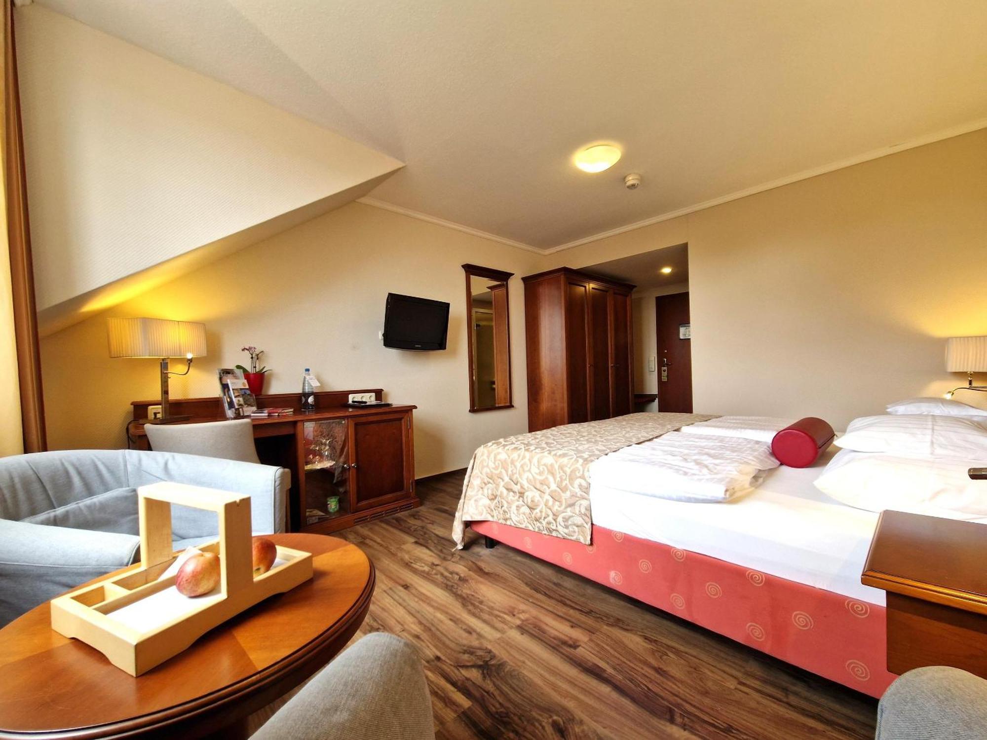 Zum Stein Wellness & Genuss 4*